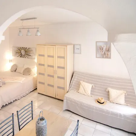 Confort, Chic & Spacieux De Les Pins & Apartment *