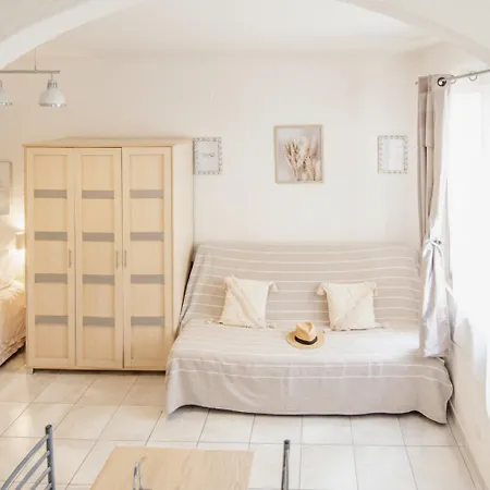 Confort, Chic & Spacieux De Les Pins & *
